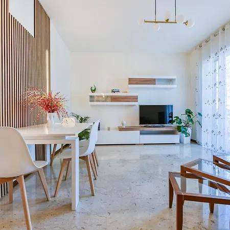 Apartment App 106m2 2letti Matrimoniali E Divano Letto, Box Free - La Casa - Milanofieracomosaronnomxpmonzaceriano Laghetto