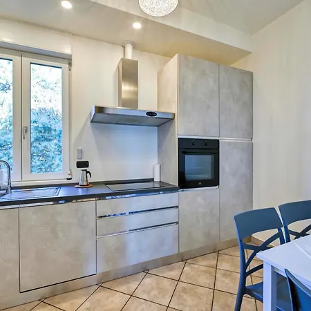Apartment App 106m2 2letti Matrimoniali E Divano Letto, Box Free - La Casa - Milanofieracomosaronnomxpmonzaceriano Laghetto *