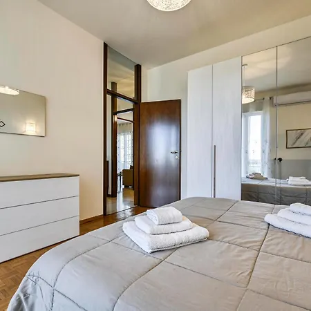 App 106m2 2letti Matrimoniali E Divano Letto, Box Free - La Casa - Milanofieracomosaronnomxpmonzaceriano Laghetto Apartment *