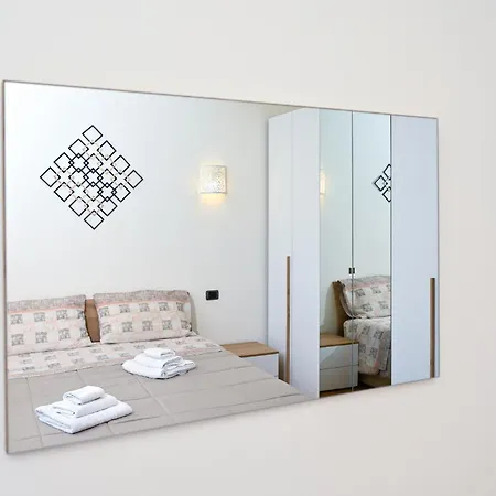 Apartment App 106m2 2letti Matrimoniali E Divano Letto, Box Free - La Casa - Milanofieracomosaronnomxpmonzaceriano Laghetto Ceriano Laghetto