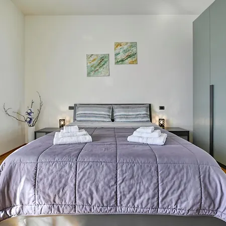 Apartment App 106m2 2letti Matrimoniali E Divano Letto, Box Free - La Casa - Milanofieracomosaronnomxpmonzaceriano Laghetto *
