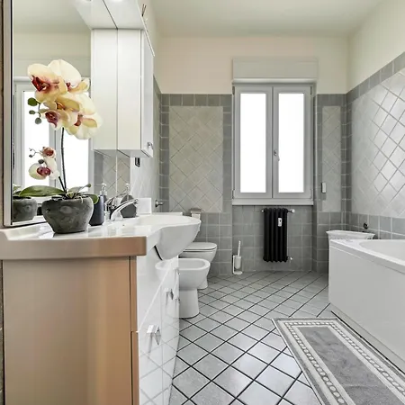 Apartment App 106m2 2letti Matrimoniali E Divano Letto, Box Free - La Casa - Milanofieracomosaronnomxpmonzaceriano Laghetto *